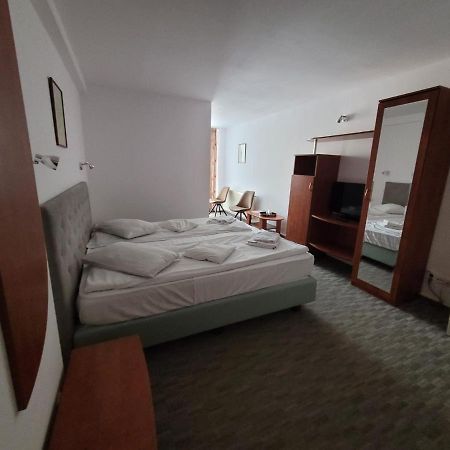 Hotel City Center Brasov Bagian luar foto