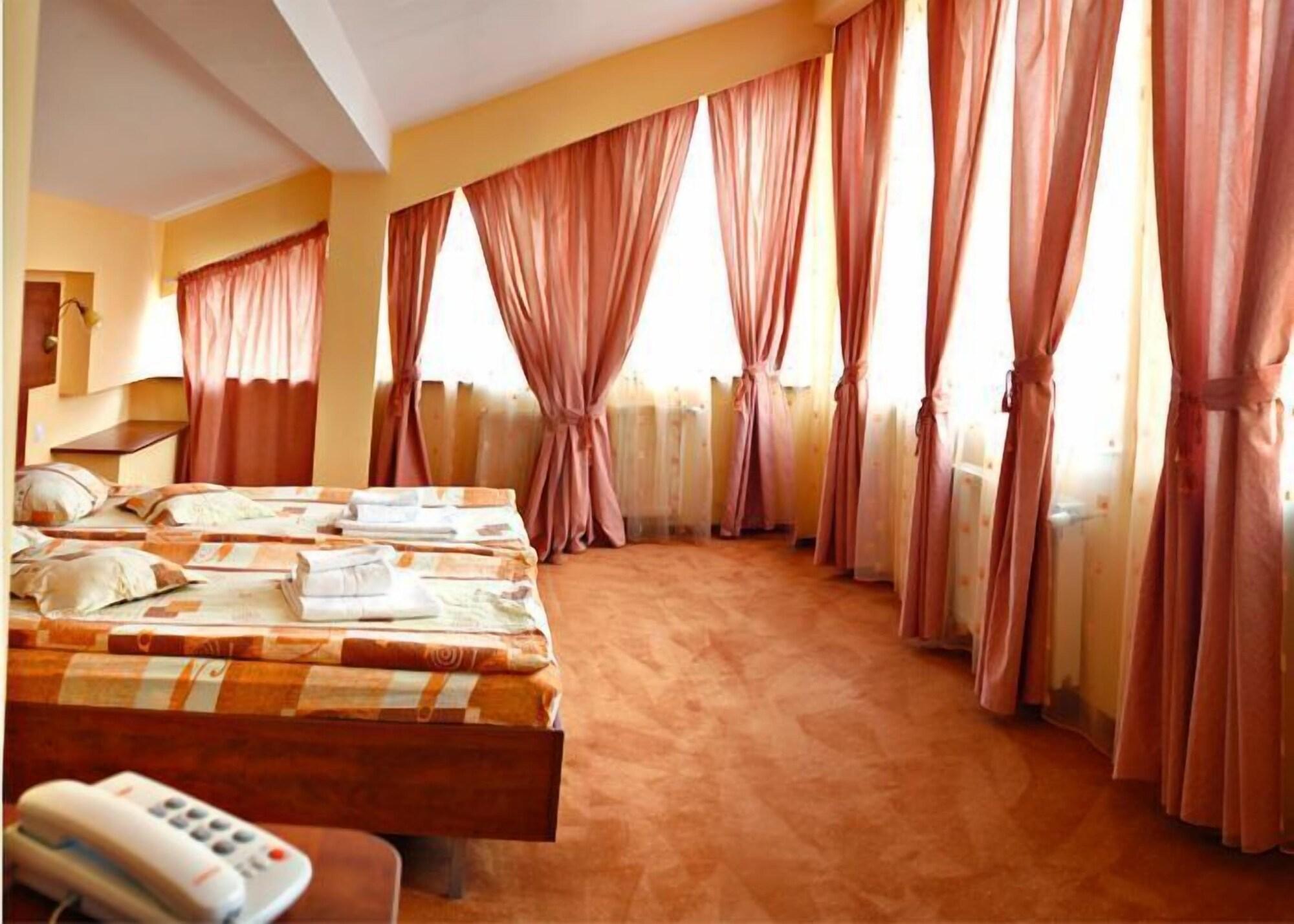 Hotel City Center Brasov Bagian luar foto