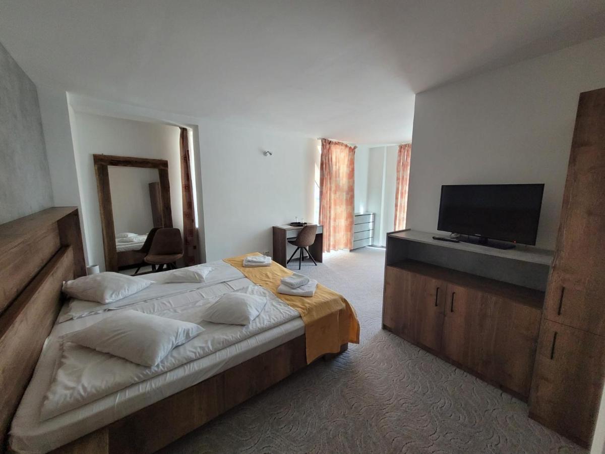Hotel City Center Brasov Bagian luar foto